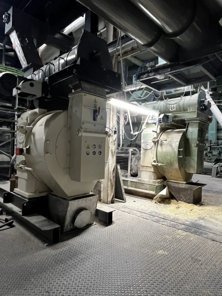 CPM korrelpers met nieuwe mixer en toevoerschroef